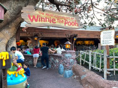 Orlando, FL / USA-1128 / 19: Winnie the Pooh 'a giriş Orlando, FL' deki Walt Disney World 'de Magic Kingdom' da.