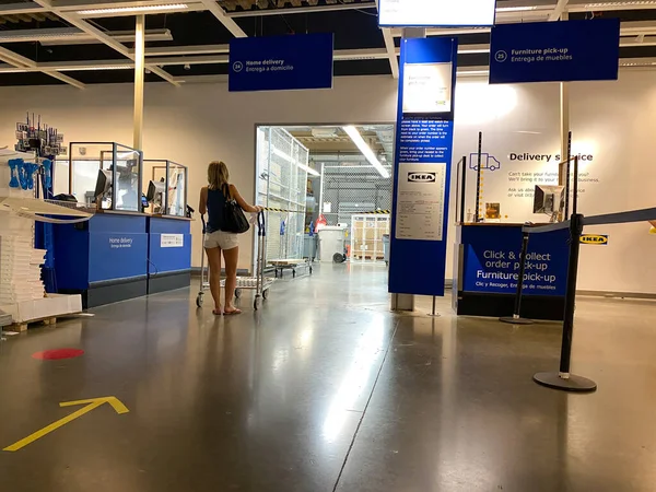 Orlando Usa Inredningslagret Ikea Butik Med Folk Som Handlar Med — Stockfoto