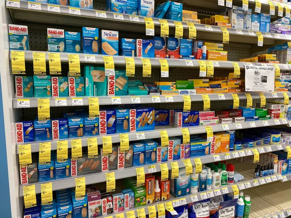 Orlando Usa Expozice Náplastí Neosporinu Polysporinu Antibiotické Masti Lékárně Walgreens — Stock fotografie