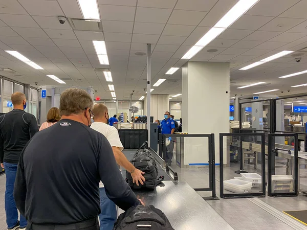 Orlando Usa People Going Orlando International Airport Mco Tsa Security — Stock Photo, Image