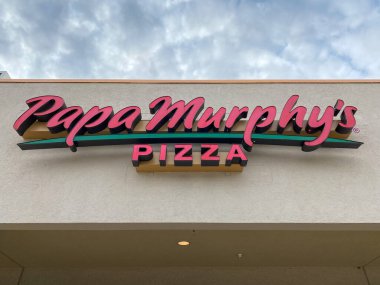 Springfield, IL / ABD-10 / 2 / 20: Papa Murphy 'lerin dış kesimi Springfield, IL' de pizza restoranı perakende satış mağazası işletiyor.