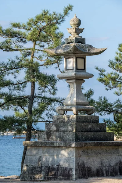 Japonya 'da eski taş heykel