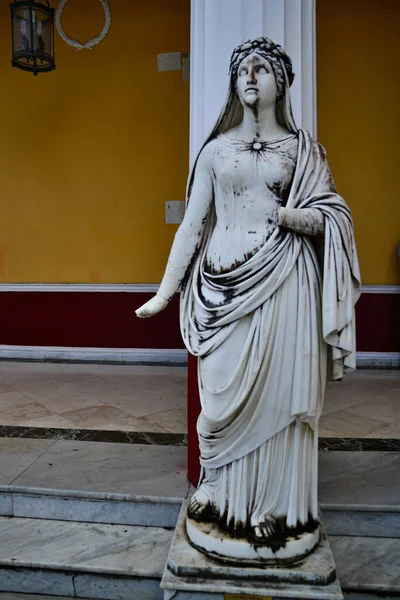 Скульптура Дворце Ахиллеон Острове Корфу Греция — стоковое фото