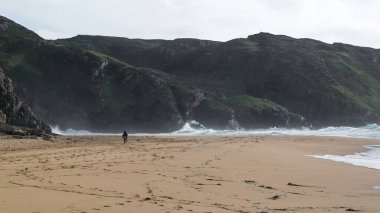 Murder Hole Sahili, Boyeeghter Körfezi, Melmore, Donegal, İrlanda. Vahşi Atlantik Yolu.