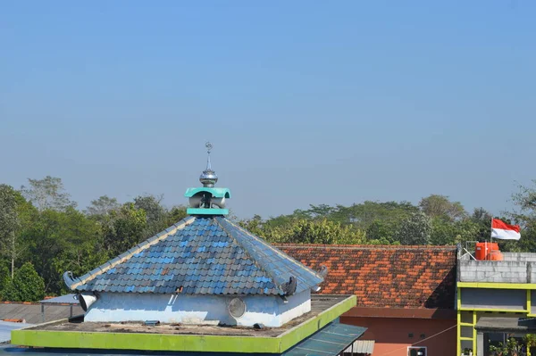 Endonezya Daki Camilerin Çatıları Müslümanlar Için Ibadet Yerleri — Stok fotoğraf