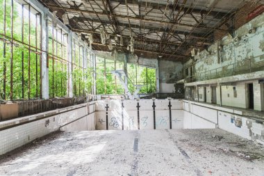 Pripyat, Ukrayna, Ağustos 2020: Pripyat 'ta terk edilmiş havuz
