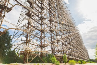 Pripyat, Ukrayna, Ağustos 2020: Pripyat 'taki Sovyet anteni düşman füzelerinin fırlatılışını izlemek üzere tasarlandı