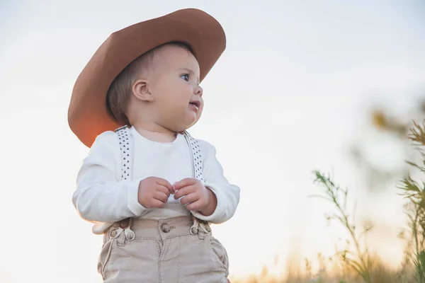 Baby Hat Suit Suspenders Looking Field — Stock Photo, Image