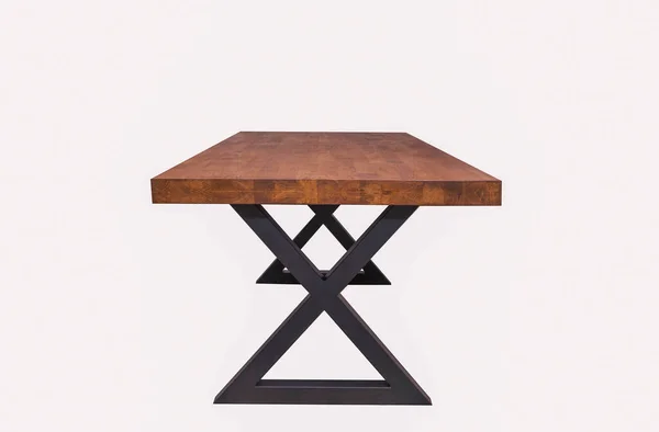 Lakkozott Asztal Fekete Fém Lábak Fehér Háttér Oldalnézetben — Stock Fotó