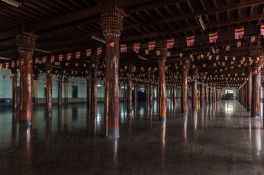 Payathonzu, Myanmar - 2 Mart 2018: Tai Ta Ya manastır veya Sao ROI Ton Tapınağı (tahta Temple), Payathonsu, Budist Tapınağı'nın güneyinde Kayin devlet, Myanmar