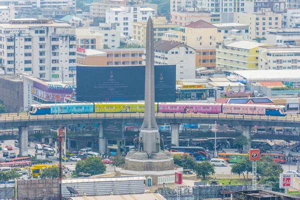 Bangkok Tailândia Outubro 2016 Cityscape Victory Monument Bts Skytrain Traffic — Fotografia de Stock