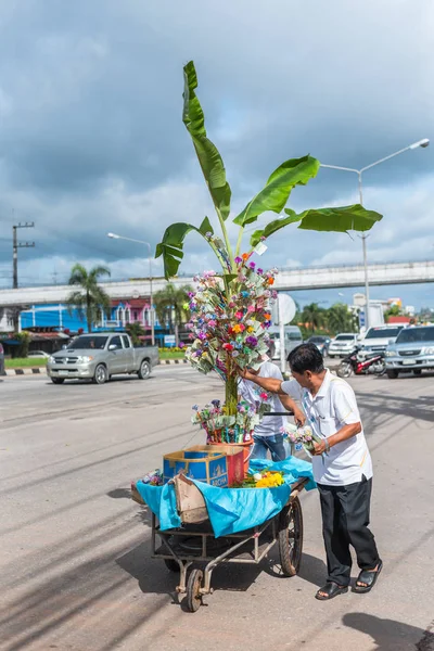 Chanthaburi Thajsko Července 2017 Neidentifikovaný Thajský Buddhismus Lidí Buddhistické Modlit — Stock fotografie