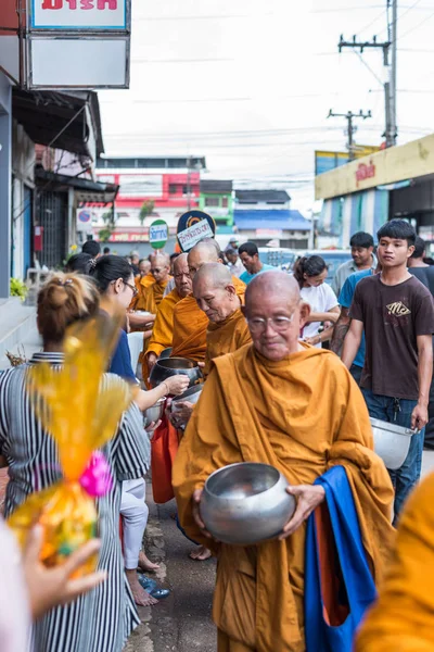 Chanthaburi Thajsko Července 2017 Neidentifikovaný Thajský Buddhismus Lidí Buddhistické Modlit — Stock fotografie