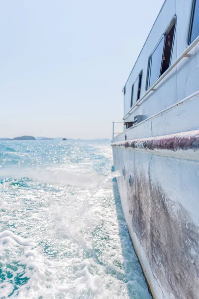 Turist Segling Turkost Hav Fartyget Med Solljus Som Dagtid När — Stockfoto