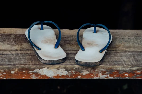 Vintage Sandal Thongs Flip Flop Blue Color Shoes Wooden Staircase — стоковое фото