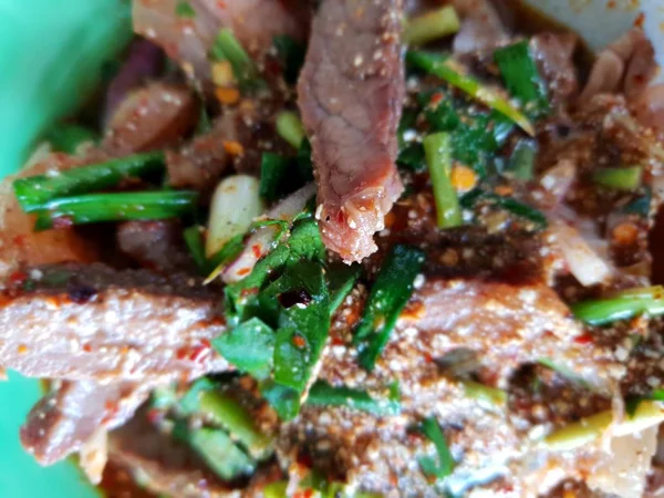 Würziger Rinderhack Salat Oder Hackfleisch Salat Laab Ist Ein Thailändisches — Stockfoto