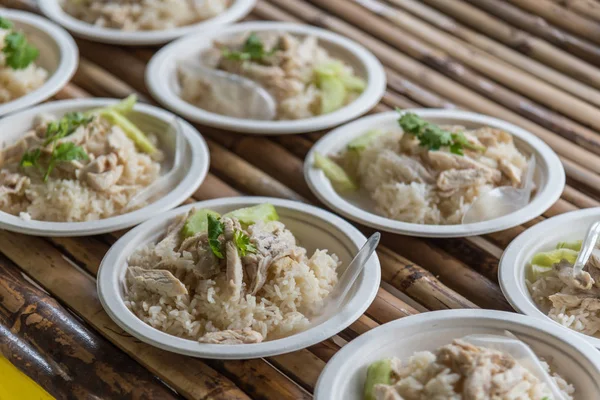 Nasi Dikukus Dengan Sup Ayam Nasi Ayam Hainan Untuk Dijual — Stok Foto