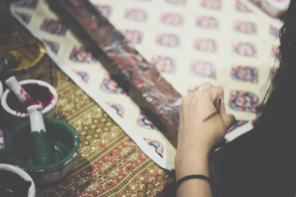 Thai Artist Drawing Striped Thai Art Making Thai Silk Design — Stock Photo, Image