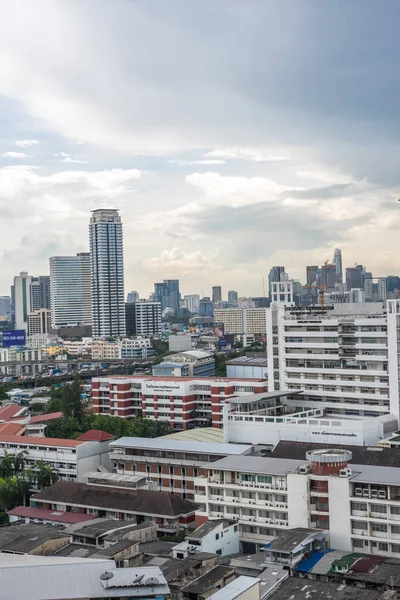 2018 그리고 방콕의 마천루에서 하늘에 방콕은 자본과 태국의 인구가 — 스톡 사진