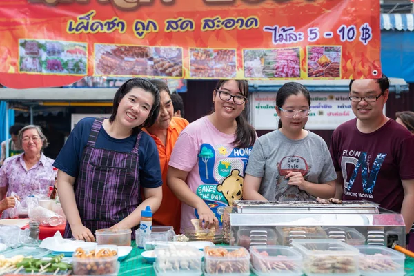 Ang Thong Thailandia Agosto 2018 Cuoco Non Identificato Che Cucina — Foto Stock