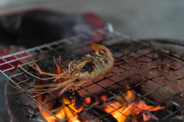 Camarones Parrilla Camarones Gigantes Agua Dulce Parrilla Con Carbón Vegetal — Foto de Stock