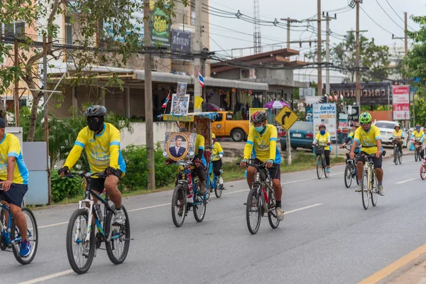 泰国昂通 2018年12月9日 自行车 Rak 2018 Ang Thong 绕行公路上的活动 泰国的许多主要道路都被关闭 参加将在全国各地举行的自行车 — 图库照片