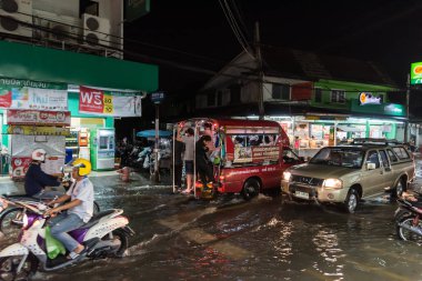 Şehir problem drenaj sistemi ile su sel