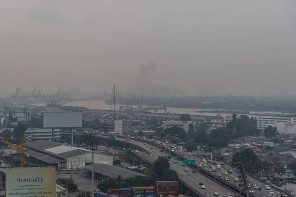 Smog pm2,5 Staub überschreitet Normwert von Bangkok — Stockfoto