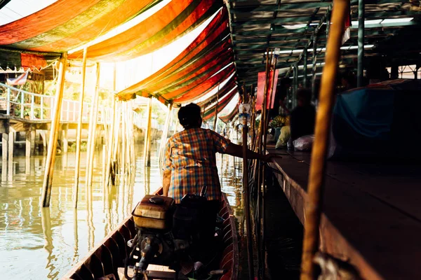 Wat Takien Flotante Mercado en Nonthaburi Tailandia — Foto de Stock