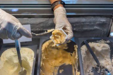 Dondurma tazelik smoothie ve renkli çeşitli