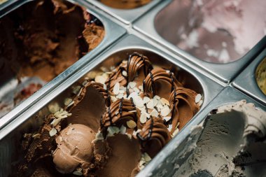 Dondurma tazelik smoothie ve renkli çeşitli