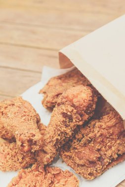 Fast food restoranında kızarmış tavuk.