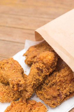 Fast food restoranında kızarmış tavuk.