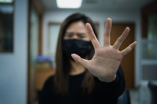 Mulher Bonita Asiática Usando Máscara Máscara Proteção Respiratória Contra Epidemia — Fotografia de Stock