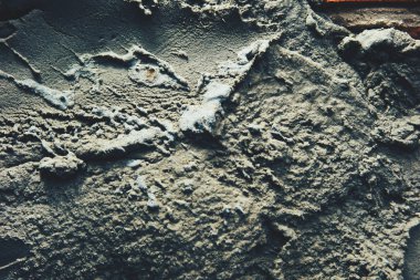 doku eski beton üzerinde