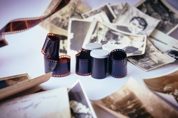 film arka planda eski fotoğraf