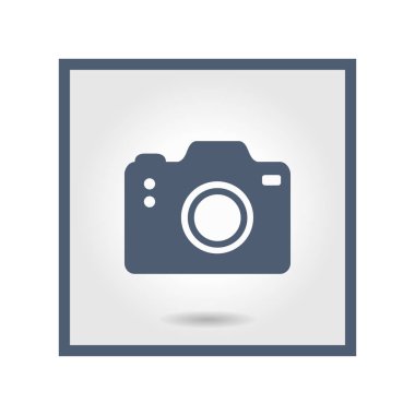 Fotoğraf makinesi simgesi. DSLR kamera simgesi. Dijital kamera. Düz tasarım biçimi. 