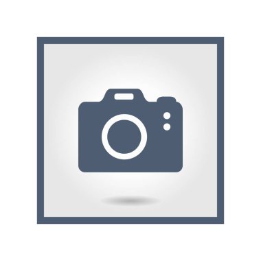 Fotoğraf makinesi simgesi. DSLR kamera simgesi. Dijital kamera. Düz tasarım biçimi. 