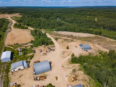Hava kum dron görünümünden çukur, güneşli bir gün, Rusya Federasyonu
