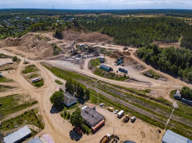Hava kum dron görünümünden çukur, güneşli bir gün, Rusya Federasyonu
