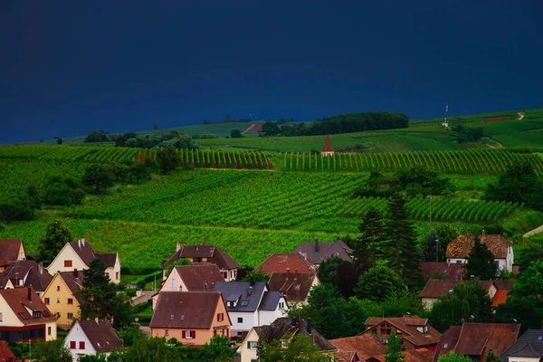 Před Montáží Vycházeti Bouře Nad Zelené Údolí Alsasku Nadhled Ostré — Stock fotografie