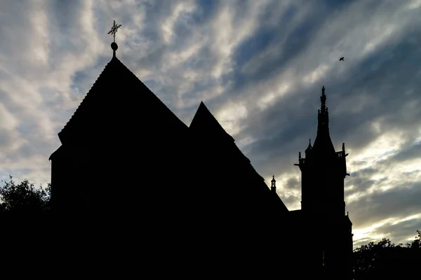 Черный Силуэт Средневековой Готической Церкви Фоне Заката Неба Германии — стоковое фото