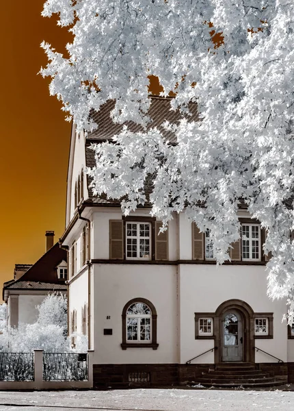 Old Renovated House Calm Quarter Strasbourg Infrared View Sunny Day — Stock Photo, Image