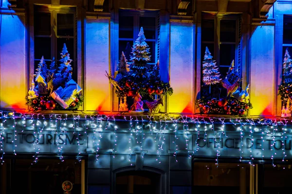 斯特拉斯堡圣诞街道装饰 突出了建筑和新年气氛 — 图库照片