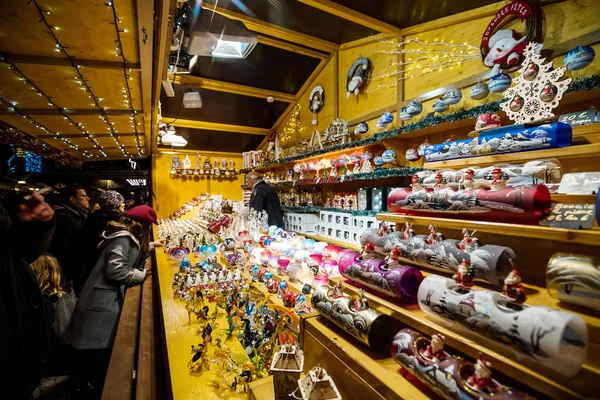 Страсбург Франция Ноября 2018 Года Традиционный Рождественский Рынок Сувенирами Ручной — стоковое фото