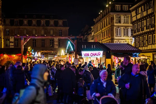 Strasbourg Frankrijk November 2018 Traditionele Kerstmarkt Met Handgemaakte Souvenirs Gemarkeerde — Stockfoto