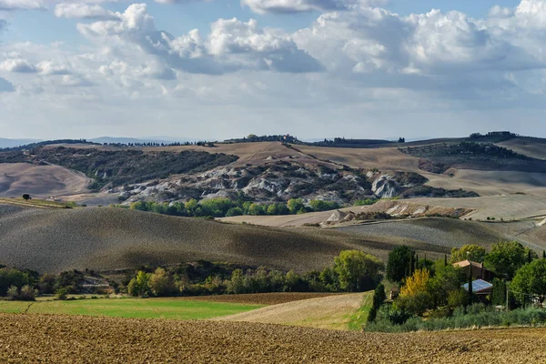 Villa Italië Oude Boerderij Golven Van Tuscanian Velden Heuvels Herfst — Stockfoto