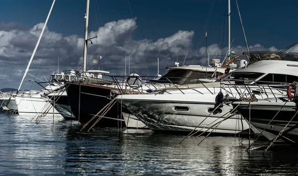 Harbor Duże Jachty Morze Śródziemne Toskania Włochy — Zdjęcie stockowe