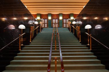 Perspektif merdiven görünümü açık yerde, retro tarzı