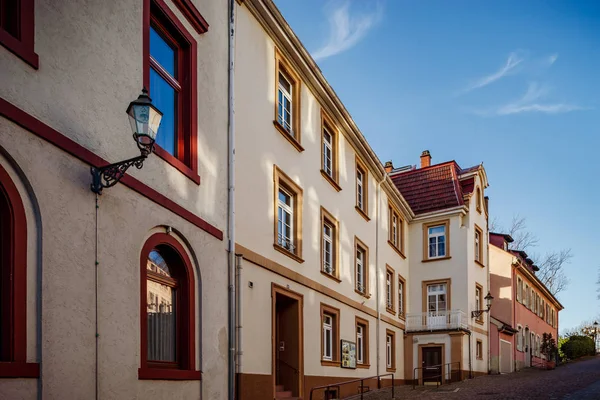 Stadtbild Baden-Baden, sonniger Februartag, Streetview — Stockfoto